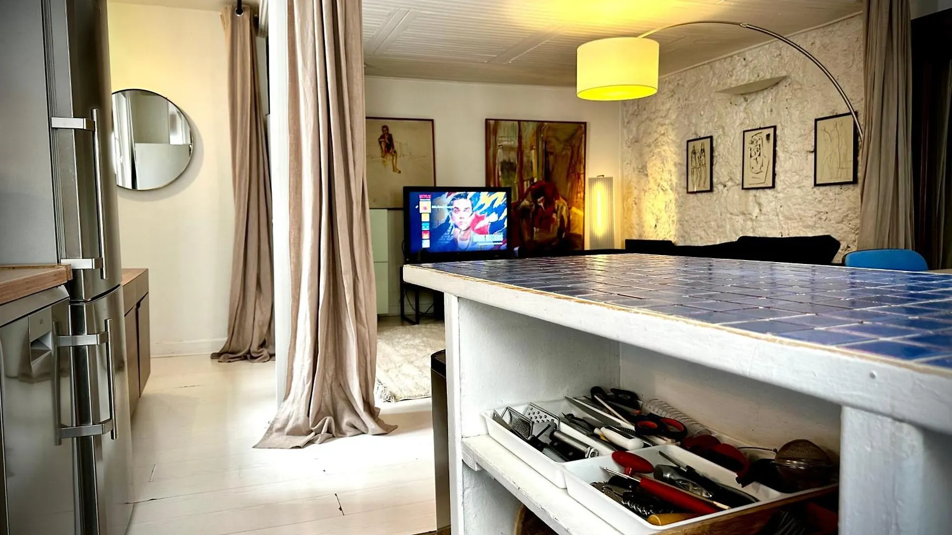 Apartment Delux2 Rooms Large Studio Marais Paris